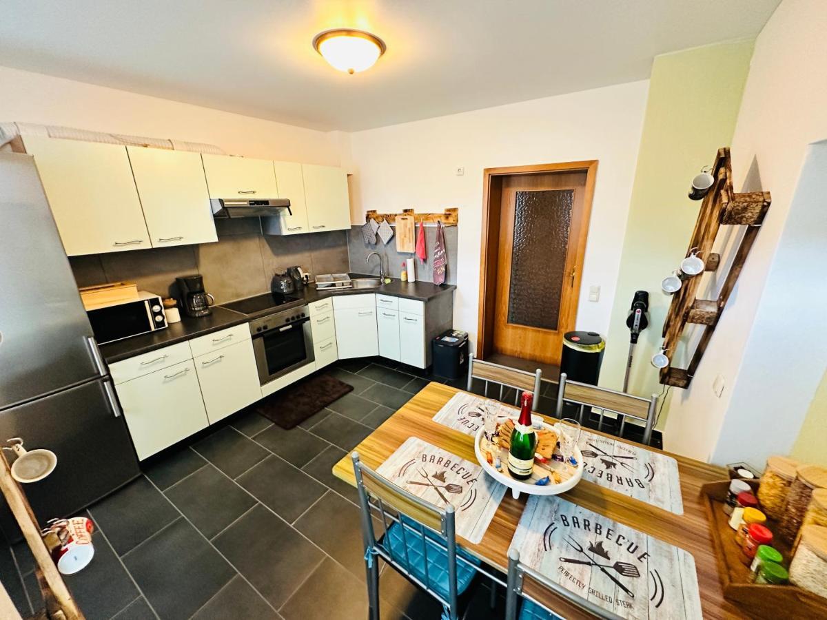 Gemuetliche Wohnung In Gruenhainichen Erzgebirge Grunhainichen Luaran gambar