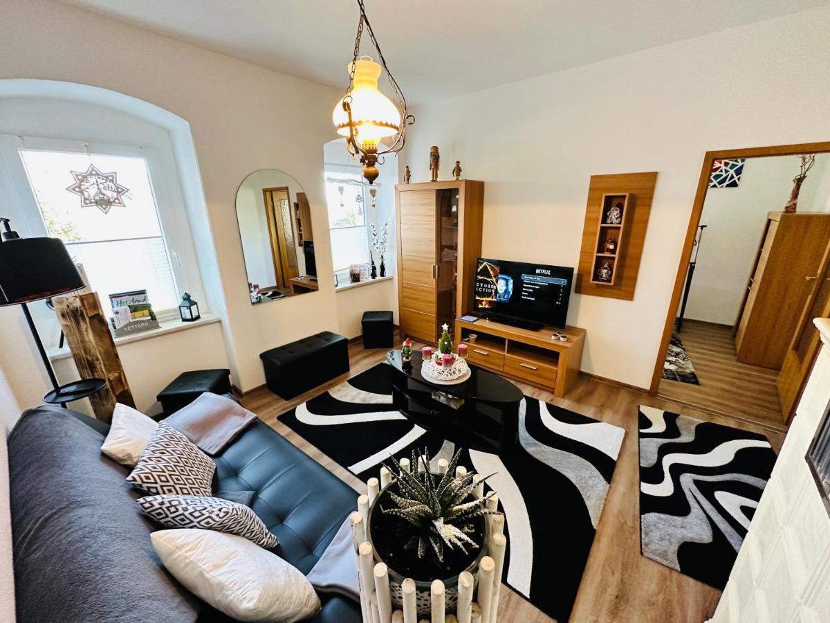 Gemuetliche Wohnung In Gruenhainichen Erzgebirge Grunhainichen Luaran gambar