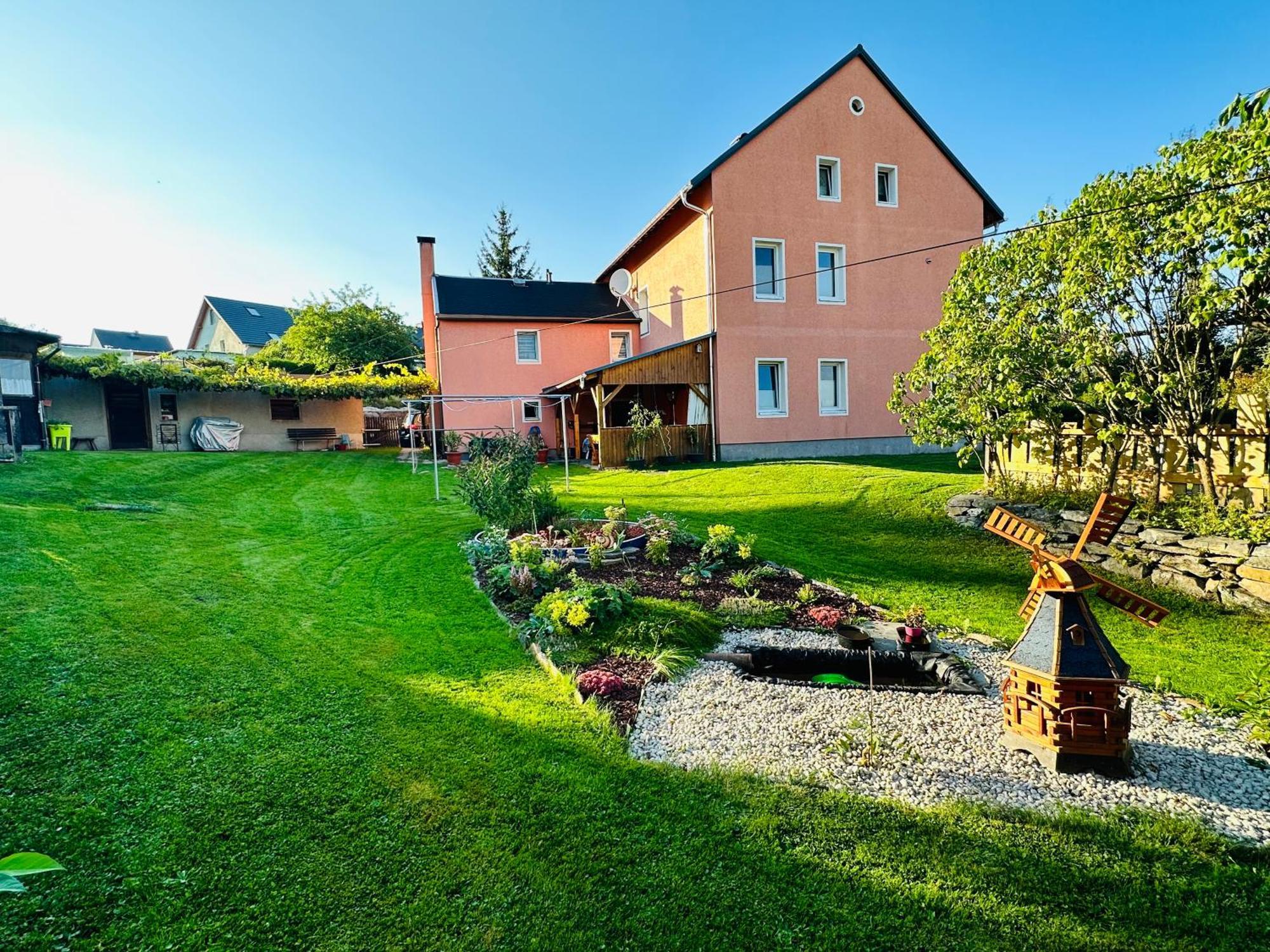Gemuetliche Wohnung In Gruenhainichen Erzgebirge Grunhainichen Luaran gambar